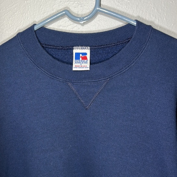 SOLD!!!!!!Vintage 90s Dark Blue Russell Athletics Crewneck Pullover Made in USA! - Picture 6 of 7